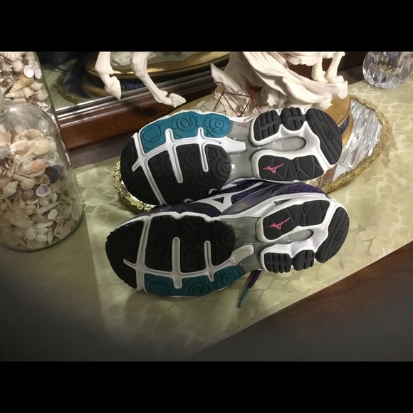 Wave Rider Nike. Health Shoes - Picture 4 of 6